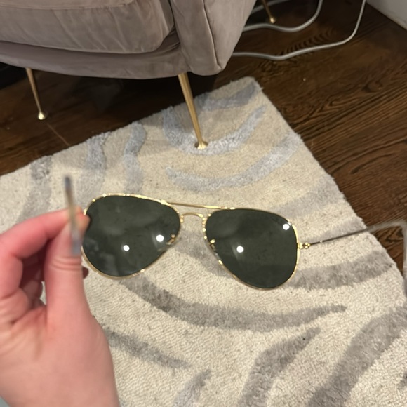 Ray bans aviator sunglasses - Picture 2 of 2